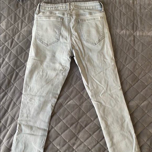 Guess Jeans - Picture 2 of 5